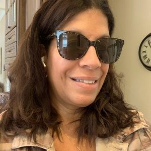 Meet your Posher, Sherry